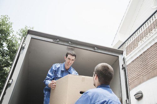 Free quote policy for Camden Town moving jobs near busy streets and flats